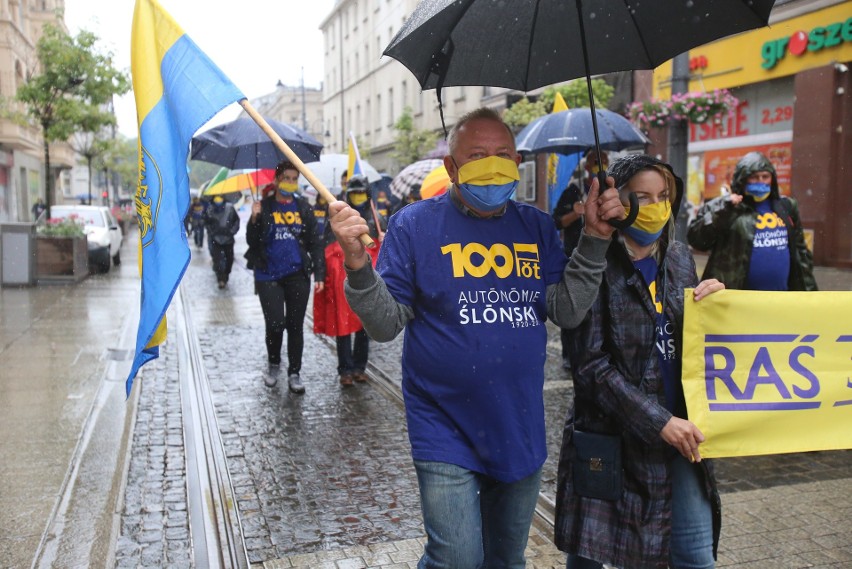 Marsz Autonomii Śląska przeszedł przez Katowice w sobotę, 11...