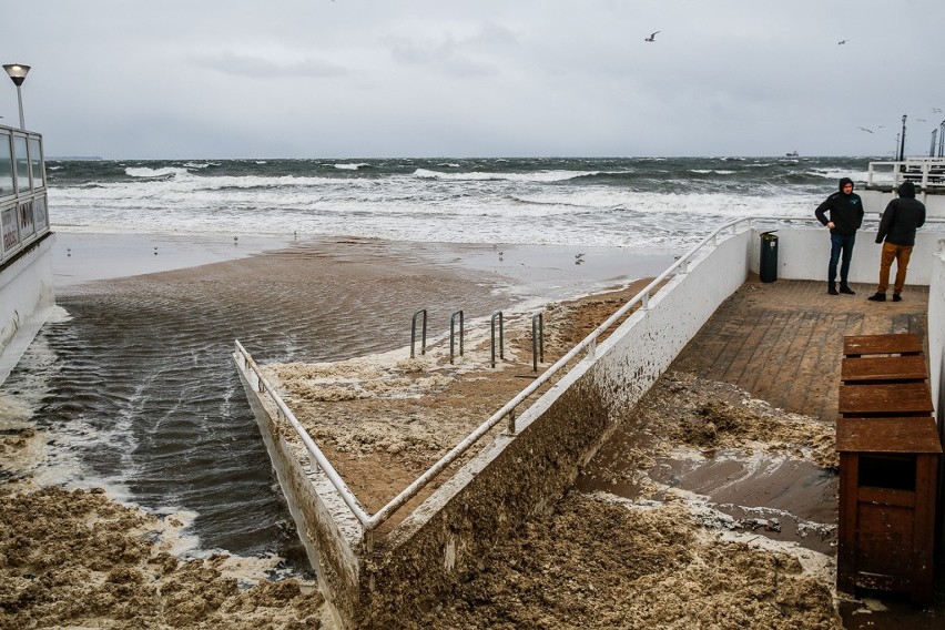 Wichura na Pomorzu. Plaża w Brzeźnie