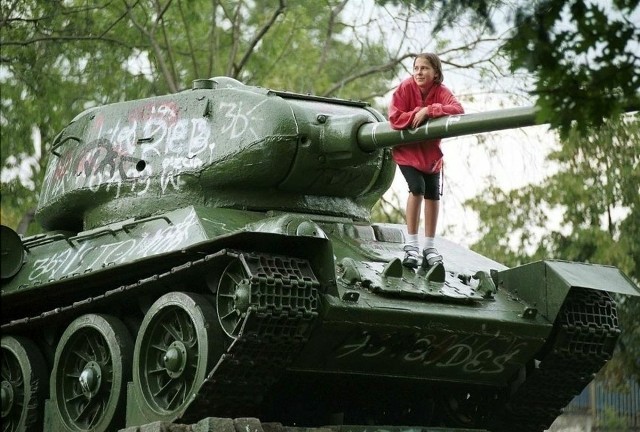 Przez wiele lat był atrakcją osiedla Sienkiewicza i traktowany był jak pomnik. W 2006 roku trafił do Muzeum Wojska