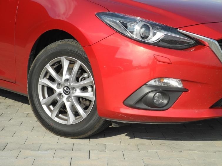 Testujemy: Mazda 3 - uwodzi stylistyką i techniką