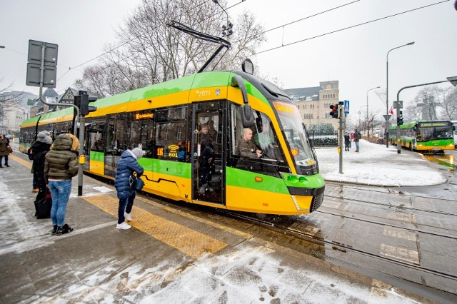 W piątek od godziny 9.09 do 9.21 tramwaj MPK wstrzymał ruch tramwajowy na Placu Wielkopolskim. Przyczyną była awaria układu hamulcowego.