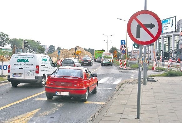 Kierowcy jadący ulicą Struga nie mogą już skręcać w ulicę...