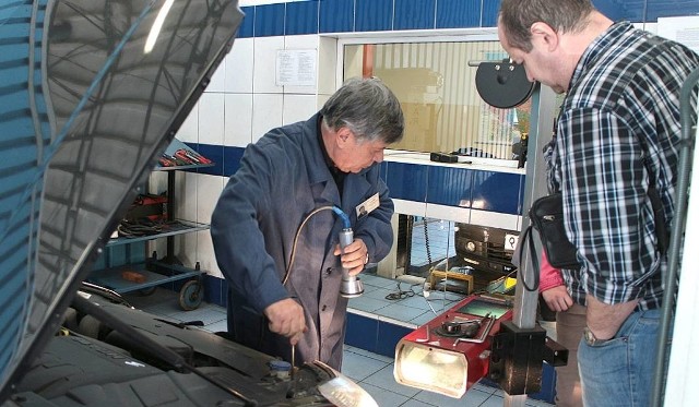 Jest to akcja polegająca na sprawdzeniu stanu technicznego pojazdu, lecz bez wpisu do dowodu rejestracyjnego jako urzędowy przegląd techniczny.