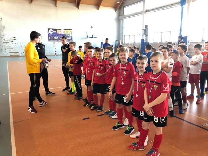 Czarni Trześń rywalizują w Regionalnym Pucharze Polski i już szkolą następców. Jakub Dopart założył tam szkółkę dla dzieci