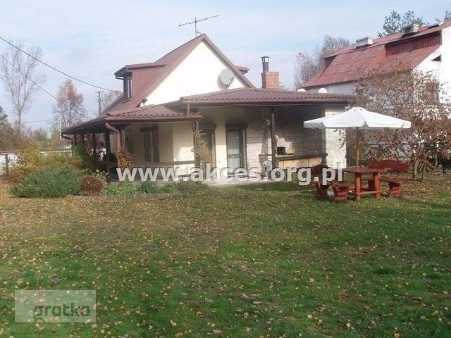 Do kupienia jest dom w gminie Koszorów w gminie Chlewiska....