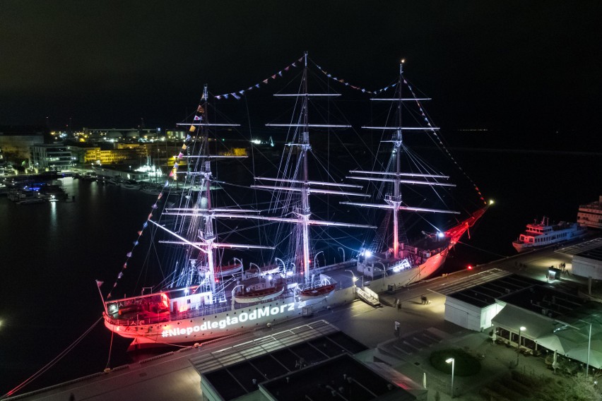 #NiepodległaOdMorza - Port Gdynia świętował 103. rocznicę odzyskania niepodległości