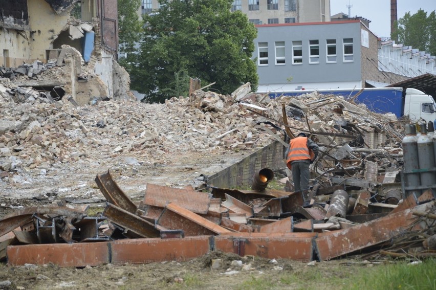 Tak wyglądało wyburzanie stilonowskiego budynku tzw. folii....