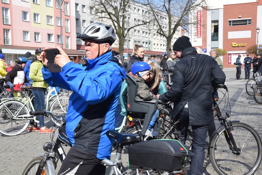 Stargard. Wiosenna Rowerowa Masa Krytyczna przejechała ulicami miasta 