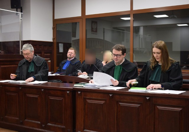 Przed Sądem Okręgowym w Słupsku toczy się proces o sutenerstwo. Pokrzywdzeni boją się składać zeznania przy oskarżonych