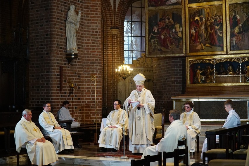 Mszą Wieczerzy Pańskiej rozpoczęło się Triduum Paschalne...