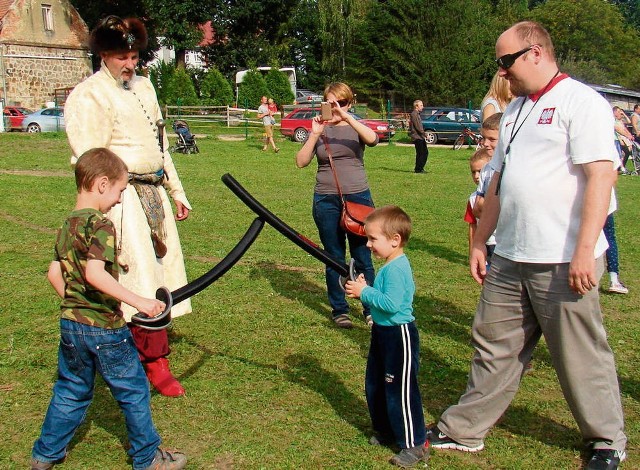 Na pikniku w Konarach dobrze bawili się i mali i duzi