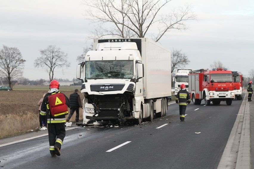 Wypadek autobusu Polbus. Wjechała w niego ciężarówka