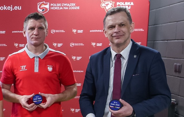 Wiceprezes PZHL Adam Fras (z prawej) w towarzystwie Leszka Laszkiewicza, team leadera reprezentacji Polski