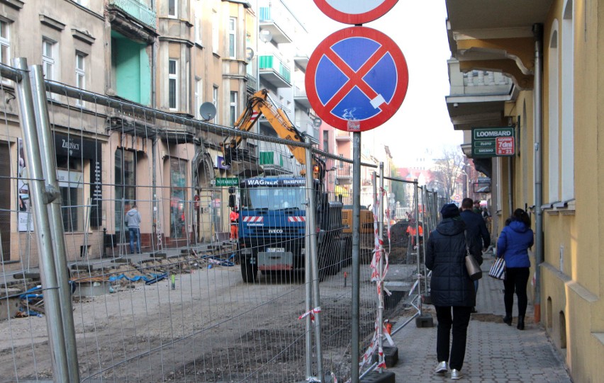 Zima zbliża się wielkimi krokami, a końca robót przy...