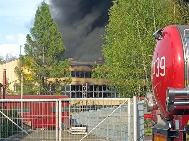 Pożar w zakładzie PSF energia w Wilkowie pod Złotoryją...