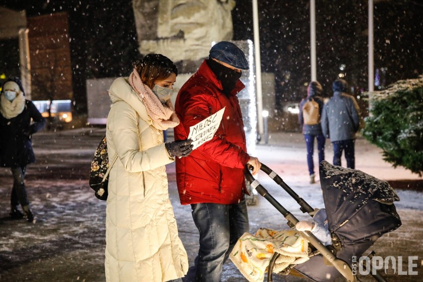 Strajk Kobiet w Opolu. Demonstracja przeszła w piątek przez Opole