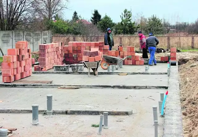 Budowa mieszkań socjalnychBudowa mieszkań socjalnych w wielorodzinnym bloku przy ulicy Wyszyńskiego w Nisku.