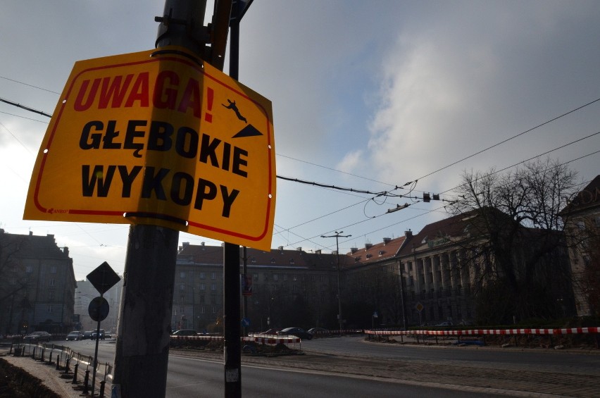 Przebudowa pl. Kościuszki może się przedłużyć. Do akcji wkroczyli archeolodzy (ZDJĘCIA)