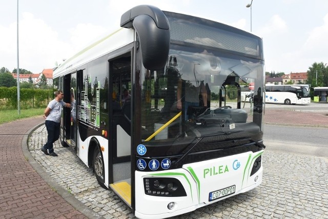 Latem 2021 roku autobus elektryczny pojawił się testowo na trasie jednej linii wielickiej komunikacji. Dzięki unijnej dotacji Wieliczka zakupi wkrótce sześć tego typu pojazdów