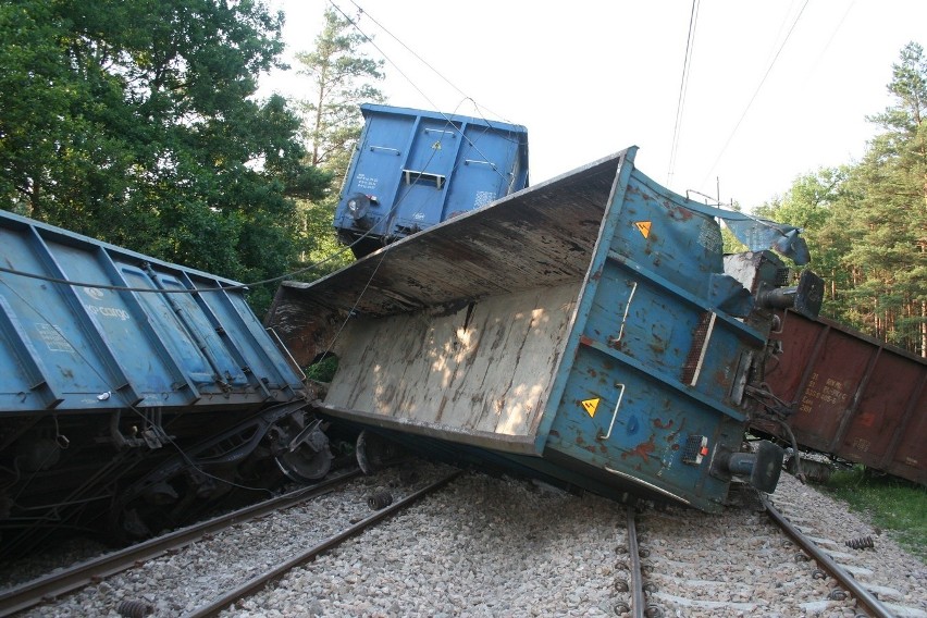 Pociąg towarowy wypadł z torów w Rudniku n. Sanem