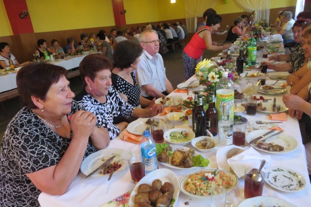 Spotkanie Kół Gospodyń Wiejskich w gminie BądkowoKażdego roku inne koło przygotowuje biesiadę, na którą zaprasza koleżanki z pozostałych kół oraz gości