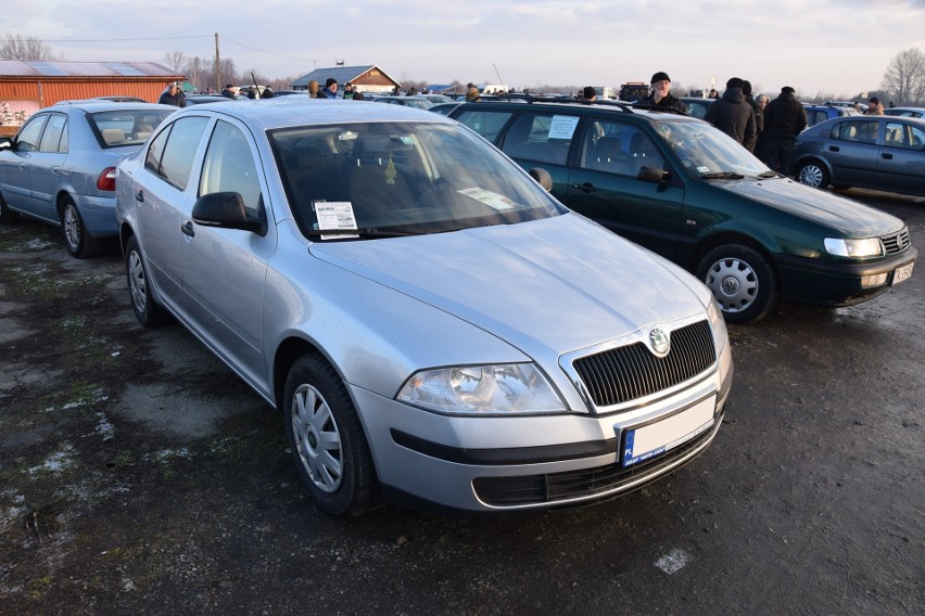 5. Skoda Octavia. Silnik 1,6 benzyna+gaz, rok produkcji...