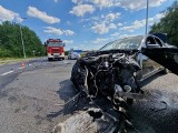 Groźny wypadek samochodowy na ul. Mieszka I w Koszalinie. Trzy osoby poszkodowane [ZDJĘCIA]