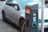 Śląsk: Rozwój sieci ładowania samochodów elektrycznych. Ile stacji jest w rejonie?