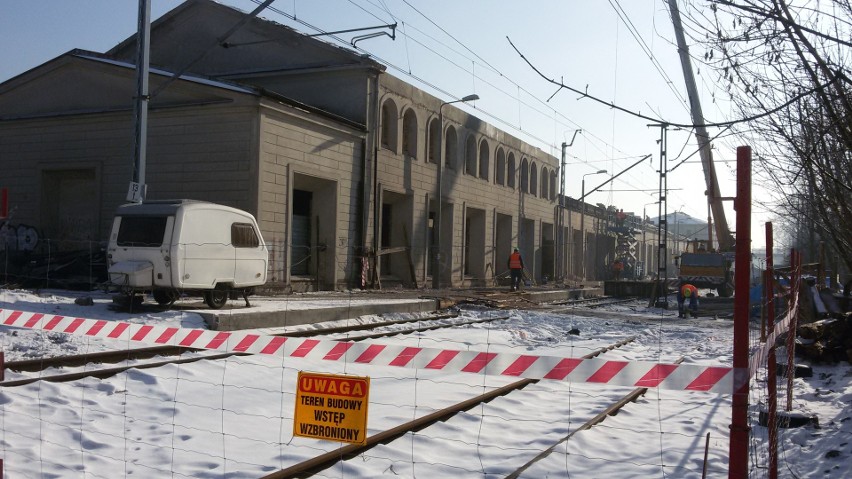 Sosnowiec-Maczki: remontowany dworzec bez dachu [ZDJĘCIA + WIDEO]