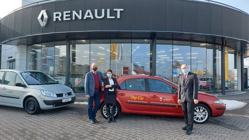 Dzięki opolskiemu dilerowi Renault szkoły otrzymały...