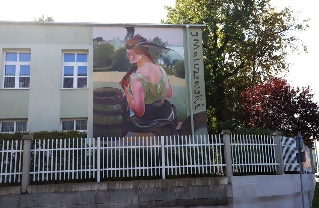 Pierwszym mural w ramach projektu obywatelskiego przedstawia "Zatrutą studnię z chimerą" Malczewskiego.