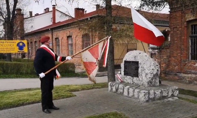 Z okazji kolejnych rocznic rozbicia więzienia w Miechowie pod pamiątkowym obeliskiem odbywają uroczystości upamiętniające to wydarzenie.