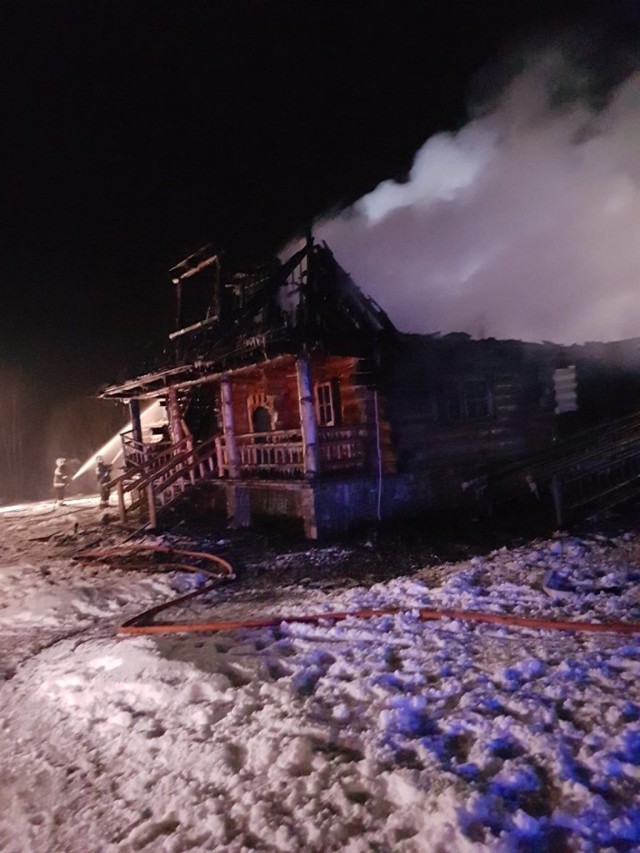 Pożar zajazdu "Pietraszówka" w woj. warmińsko - mazurskim. Budynek restauracji spłonął doszczętnie!