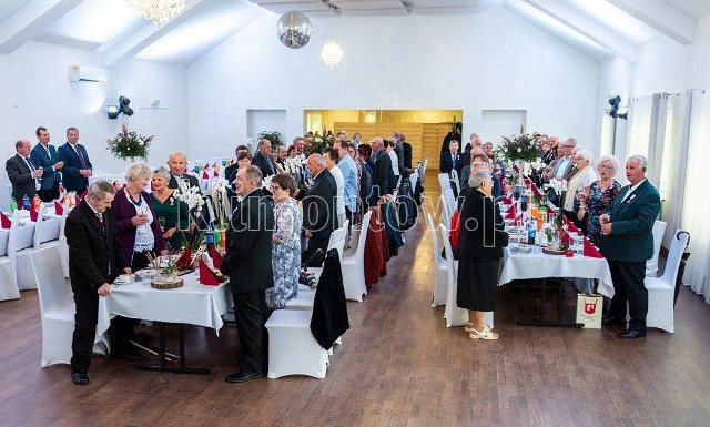 47 par małżeńskich z gminy Klimontów obchodziło jubileusz Złotych Godów. Piękna uroczystość z udziałem jubilatów i gości