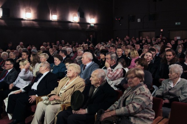 Druga część filmu o pierwszych polskich mieszkańcach Winnego Grodu nosi tytuł &#8222;Śladami dziadków naszych: powojenna Zielona Góra&#8221;.