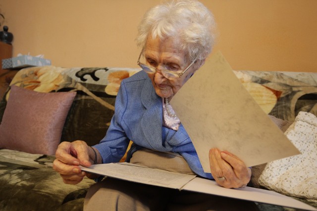 Tekla Juniewicz ma 115 lat. Mieszka w Gliwicach i dzisiaj obchodzi urodziny. Jest najstarsza Polką.