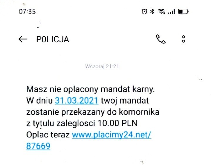 Oszuści wysyłają fałszywe SMS-y o nieopłaconym mandacie i...