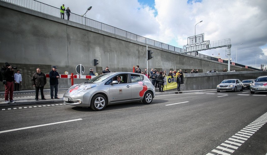 Tunel pod Martwą Wisłą otwarty dla samochodów [WIDEO, ZDJĘCIA]