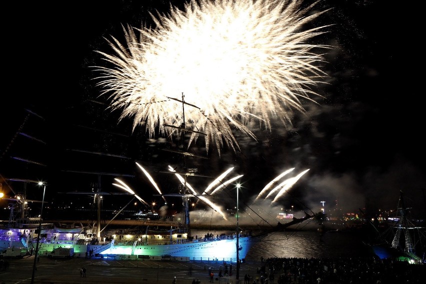 Niesamowity pokaz fajerwerków na Dniach Morza w Szczecinie [zdjęcia, wideo]