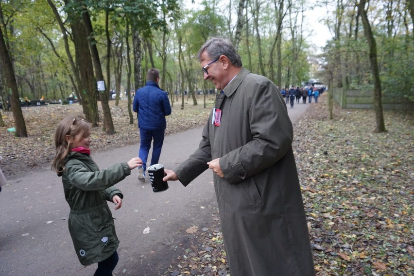 Wszystkich Świętych w Poznaniu: Trwa zbiórka na Rossę - 1...