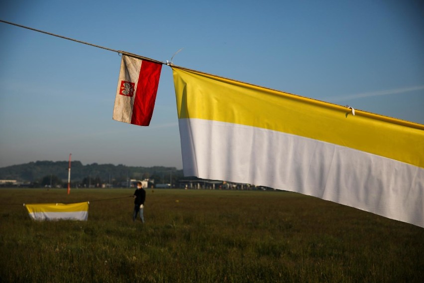 Balony upamiętniły 100. rocznicę urodzin papieża Polaka