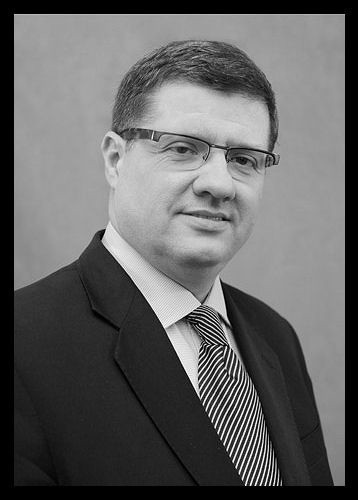 Sławomir Skrzypek, prezes NBP zginął w katastrofie lotniczej.