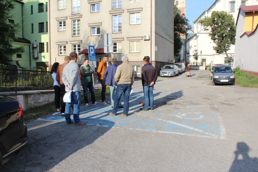 Miechów. Już za miesiąc będzie można parkować w lepszych warunkach