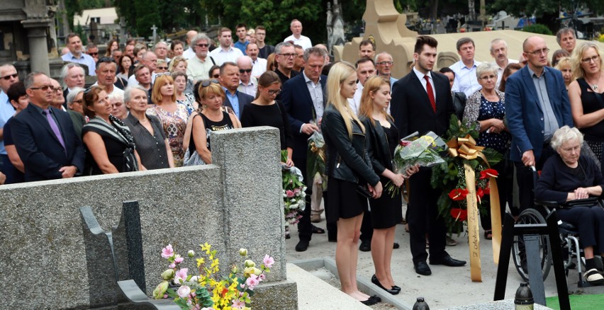 Sądeczanie i dziennikarze pożegnali redaktora Leszka Horwatha [ZDJĘCIA, WIDEO]