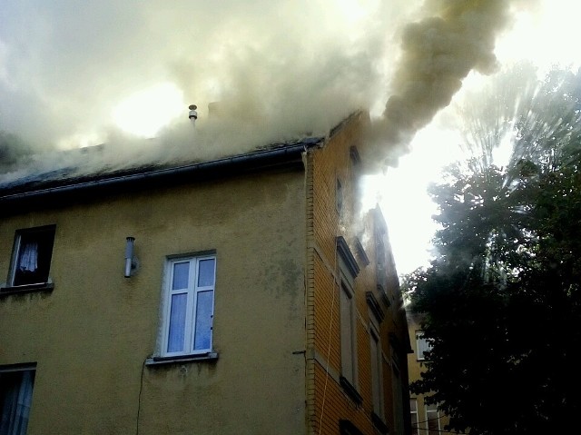 W środę (21 września) dyżurny z gubińskiego komisariatu otrzymał zgłoszenie o pożarze powstałym w jednej z kamienic na terenie miasta.