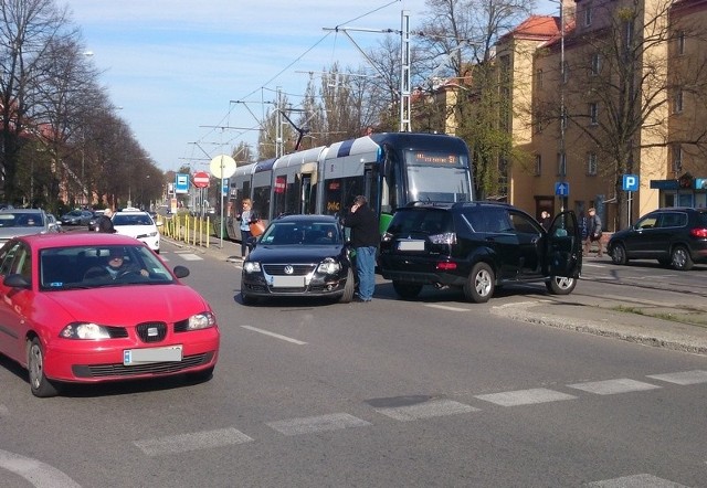 Kolizja na ul. Mickiewicza w Szczecinie