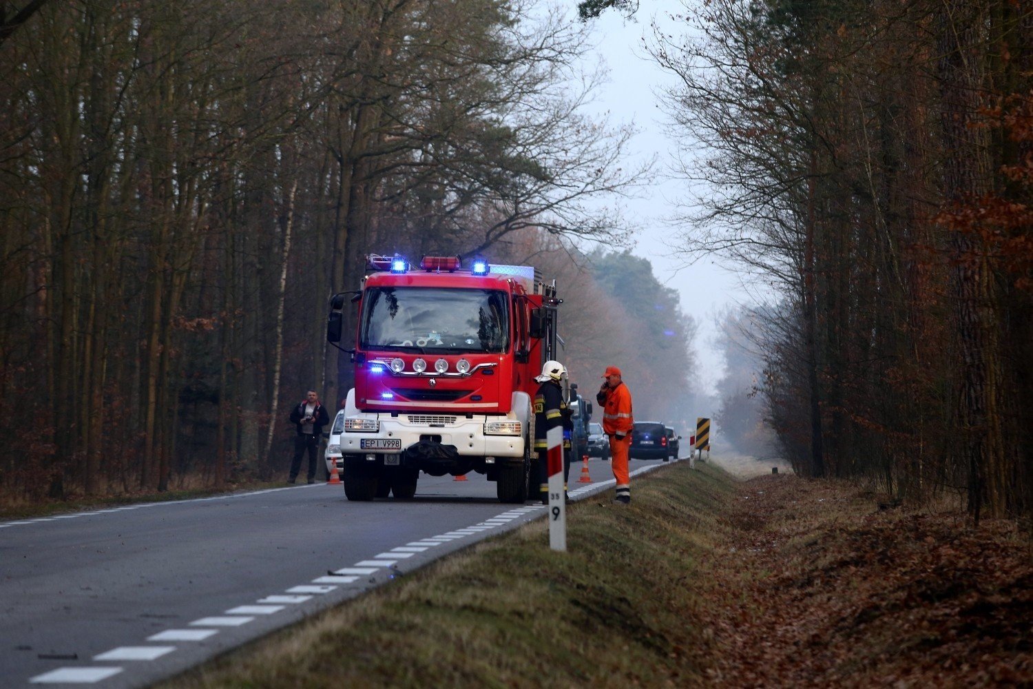 Wypadek pod Moszczenicą na drodze nr 716. Nie żyje 33