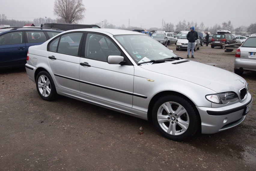 BMW 320 I - rok produkcji 2002, silnik 2.0 benzyna, o mocy...