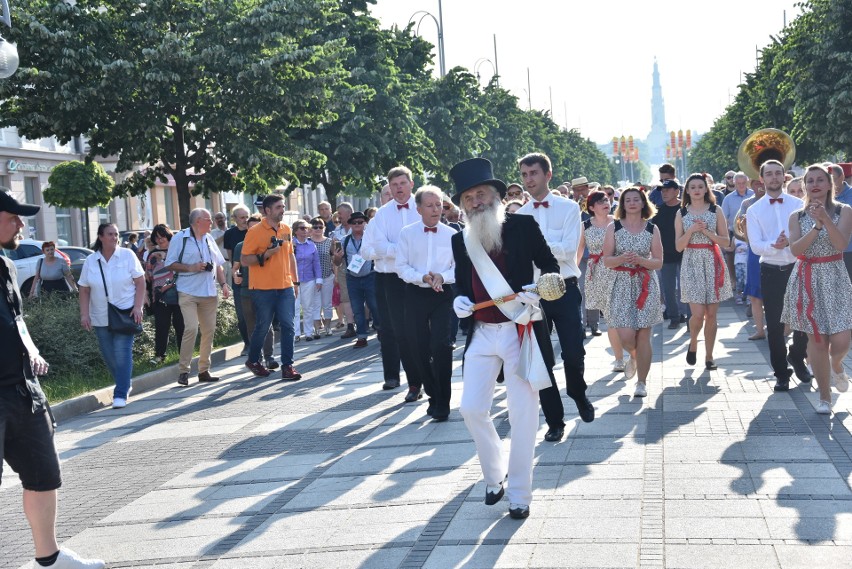 Częstochowa jak Nowy Orlean Zobacz paradę jazzową  w al. NMP ZDJĘCIA