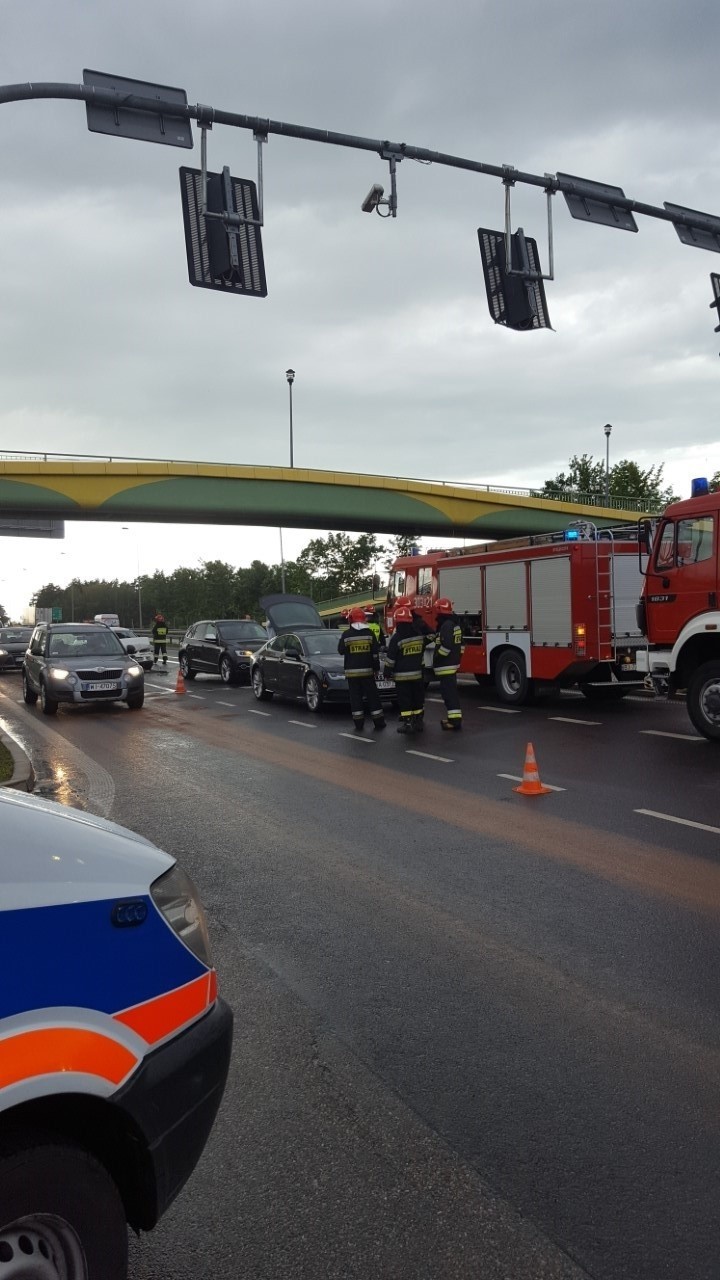 Porosły: Wypadek na S8. Zderzenie trzech samochodów, są ranni